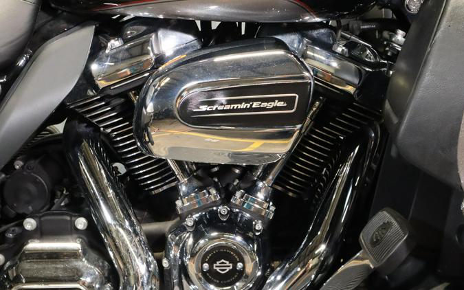 2017 Harley-Davidson Ultra Limited FLHTCU