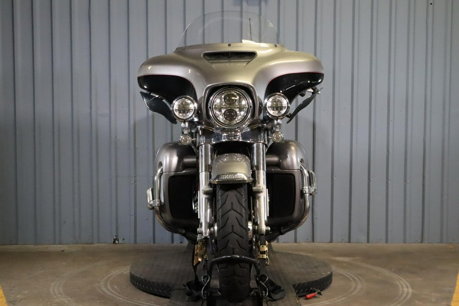 2017 Harley-Davidson Ultra Limited FLHTCU