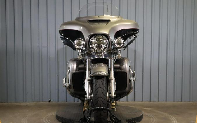 2017 Harley-Davidson Ultra Limited FLHTCU