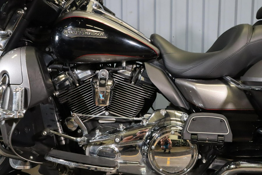 2017 Harley-Davidson Ultra Limited FLHTCU