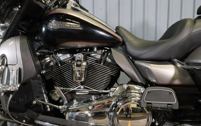 2017 Harley-Davidson Ultra Limited FLHTCU