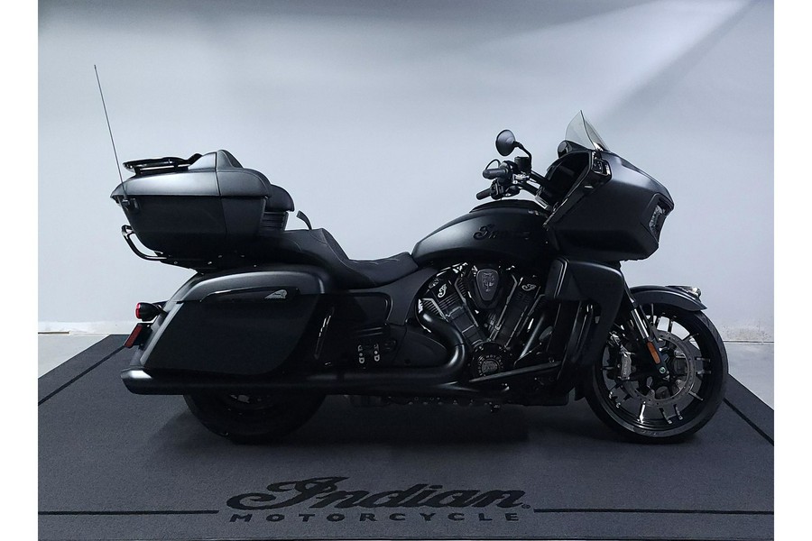 2024 Indian Motorcycle Pursuit® Dark Horse® - Black Smoke