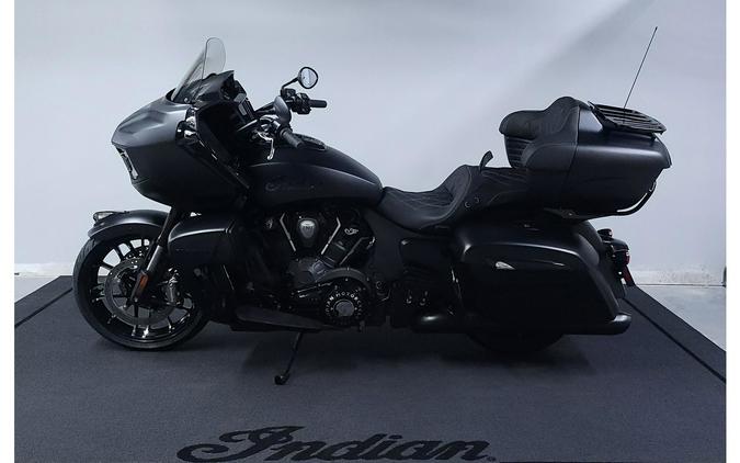 2024 Indian Motorcycle Pursuit® Dark Horse® - Black Smoke