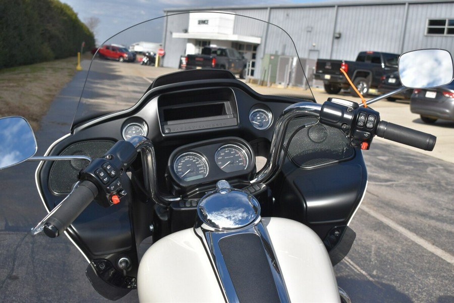 2025 HD Police Road Glide BIRCH WHITE