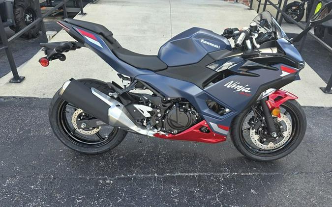 2026 Kawasaki Ninja 500 ABS Metallic Matte Twilight Blue SE ABS