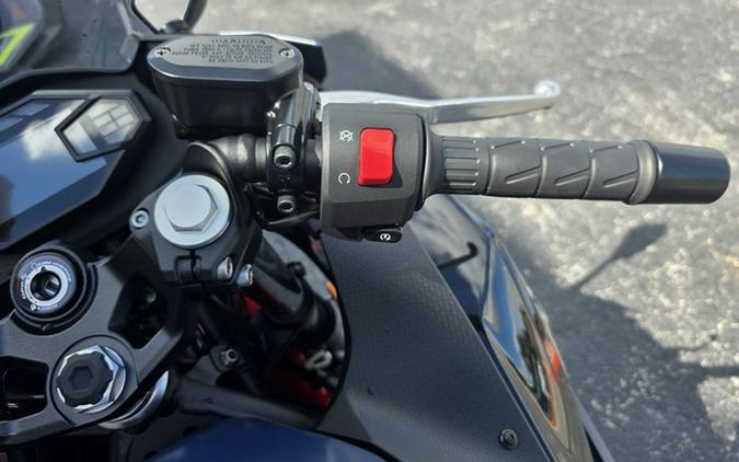 2026 Kawasaki Ninja 500 ABS Metallic Matte Twilight Blue SE ABS