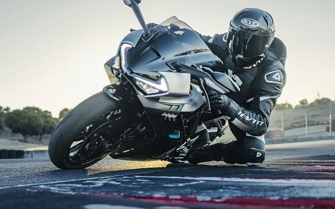 2025 CFMOTO 675SS