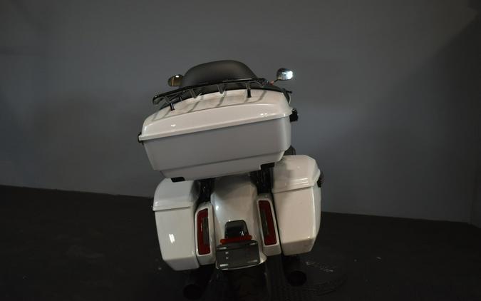 2025 Harley-Davidson Road Glide White Onyx Pearl - Black Finish