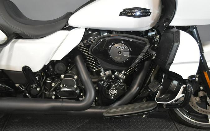 2025 Harley-Davidson Road Glide White Onyx Pearl - Black Finish