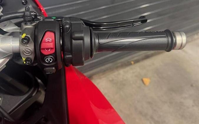 2026 Ducati PANIGALE V2