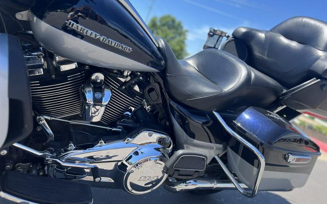 2019 Harley-Davidson® FLHTK Ultra Limited MDNTBLU/BARSLVR 651480