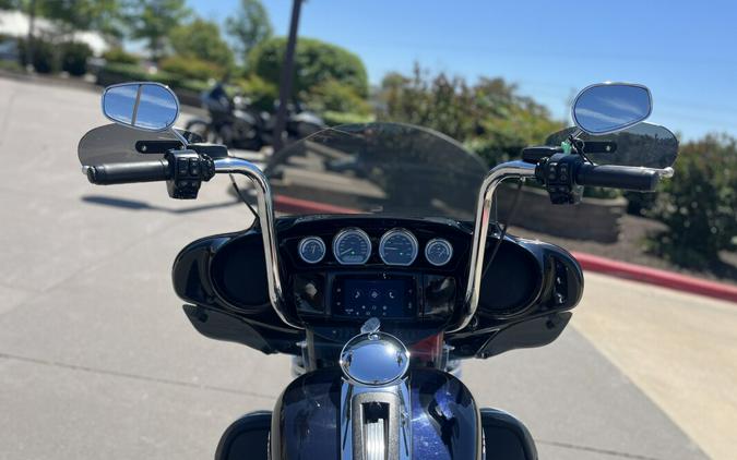 2019 Harley-Davidson® FLHTK Ultra Limited MDNTBLU/BARSLVR 651480