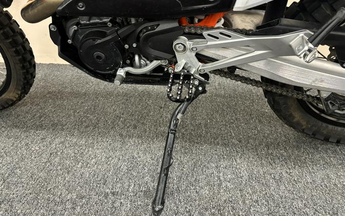 2026 KTM Enduro 690 R