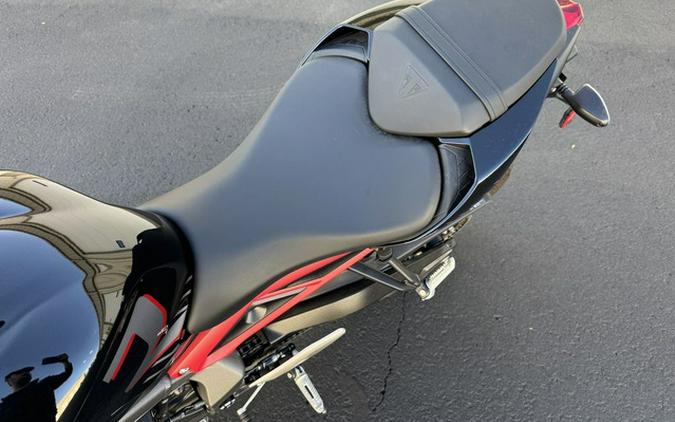 2022 Triumph Street Triple R Low Matte Silver Ice R