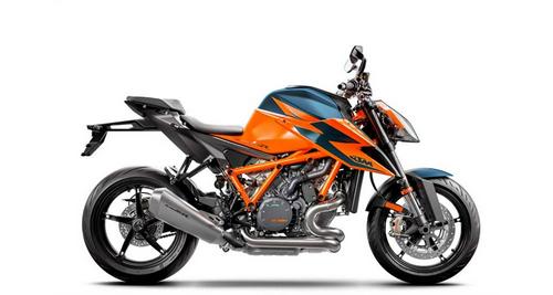 Video: Watch our 2020 KTM 1290 Super Duke R...