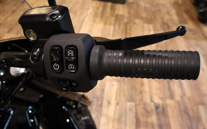 2025 Indian Motorcycle® Super Chief® Dark Horse® Black Metallic