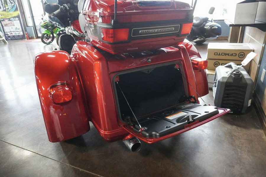 2012 Harley-Davidson® FLHTCUTG - Tri Glide® Ultra Classic®