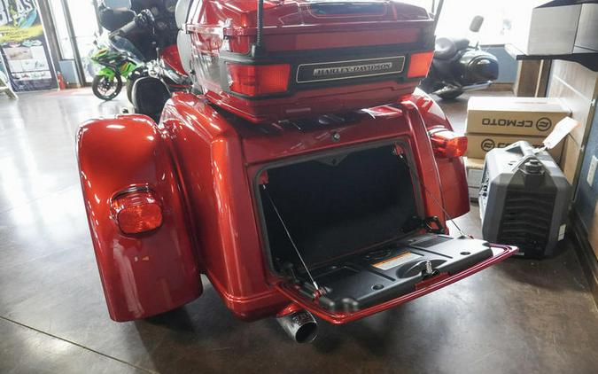 2012 Harley-Davidson® FLHTCUTG - Tri Glide® Ultra Classic®