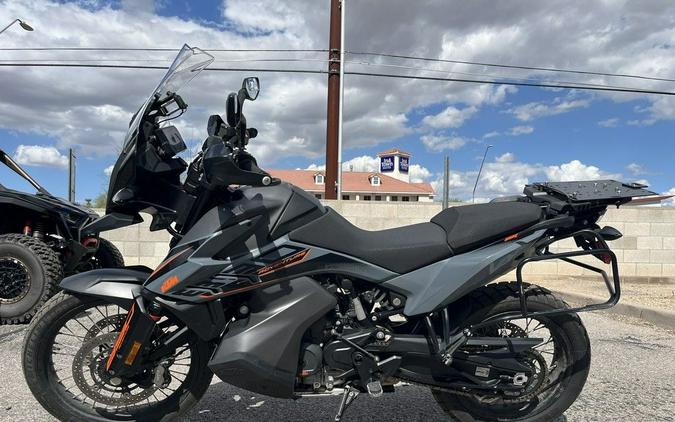 2022 KTM 890 Adventure