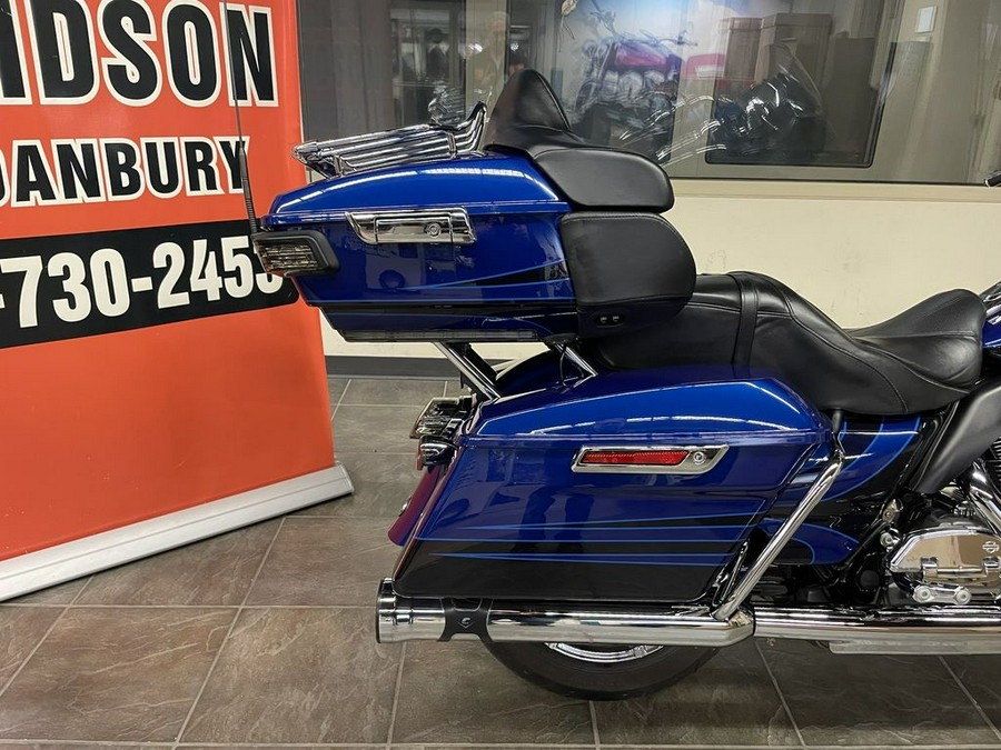 2015 Harley-Davidson® FLTRUSE - CVO™ Road Glide® Ultra