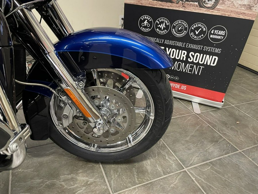 2015 Harley-Davidson® FLTRUSE - CVO™ Road Glide® Ultra