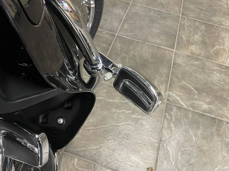 2015 Harley-Davidson® FLTRUSE - CVO™ Road Glide® Ultra