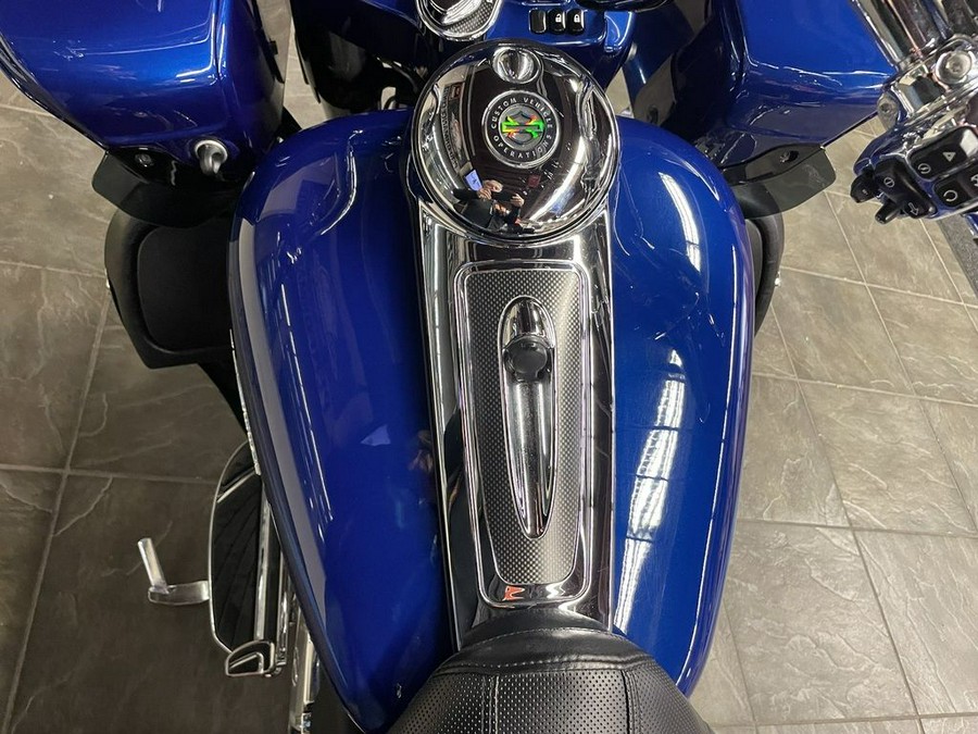 2015 Harley-Davidson® FLTRUSE - CVO™ Road Glide® Ultra