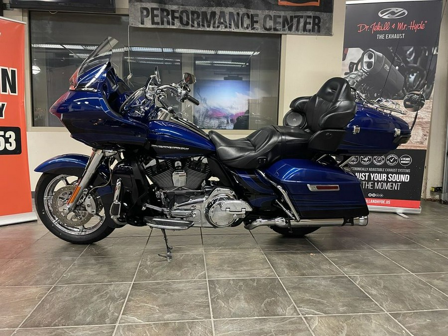2015 Harley-Davidson® FLTRUSE - CVO™ Road Glide® Ultra