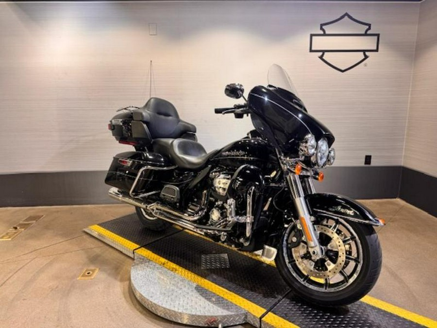 2017 Harley-Davidson® FLHTK - Ultra Limited