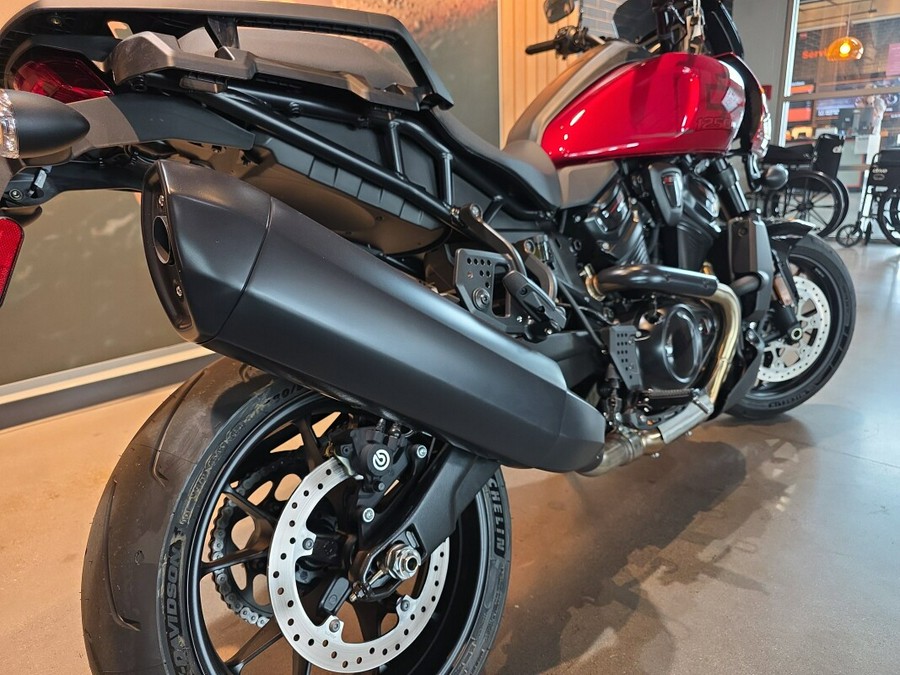 RA1250ST 2025 Pan America® 1250 ST