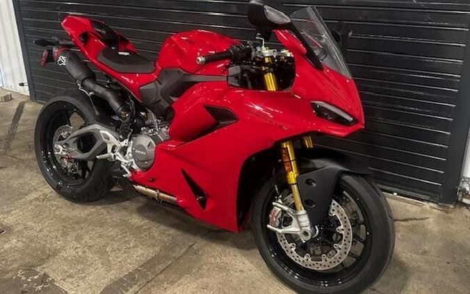 2026 Ducati PANIGALE V2S