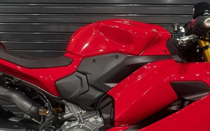 2026 Ducati PANIGALE V2S
