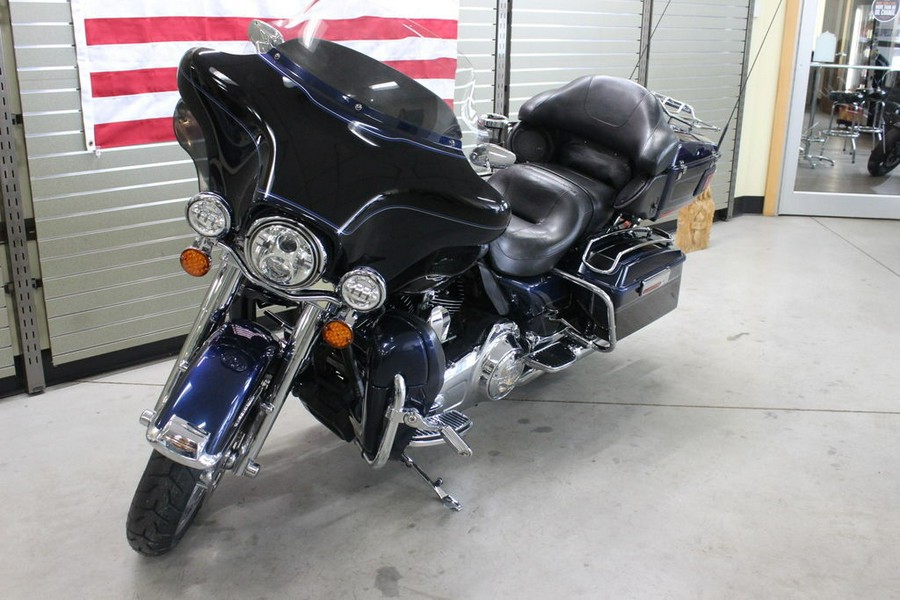 2013 Harley-Davidson® FLHTCU - Electra Glide® Ultra Classic®