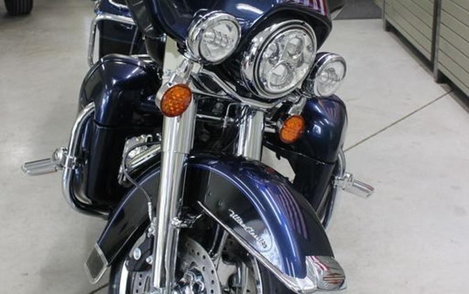 2013 Harley-Davidson® FLHTCU - Electra Glide® Ultra Classic®