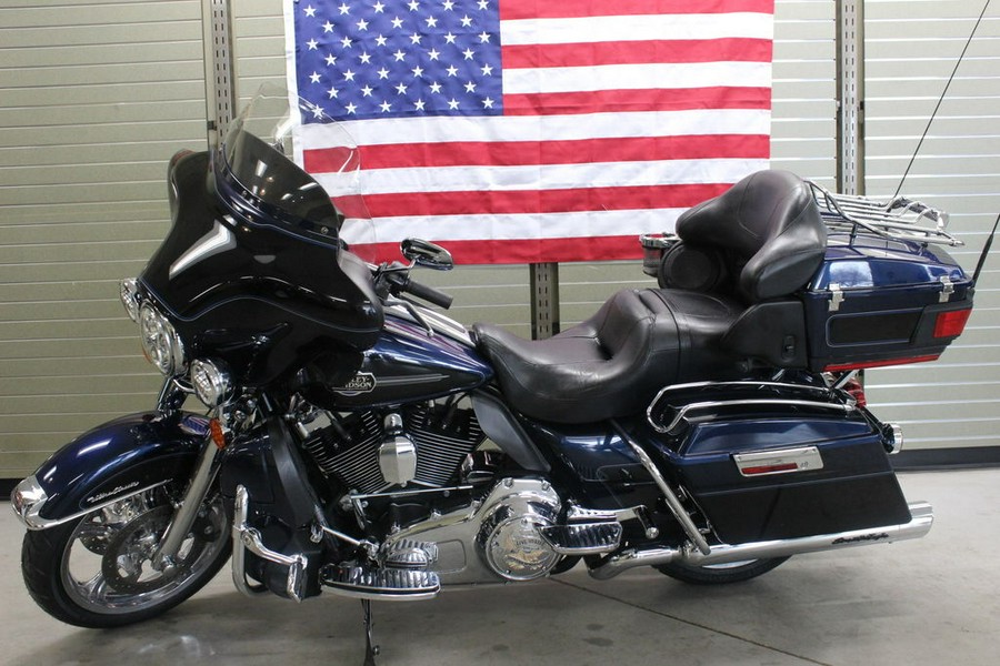 2013 Harley-Davidson® FLHTCU - Electra Glide® Ultra Classic®