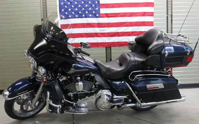 2013 Harley-Davidson® FLHTCU - Electra Glide® Ultra Classic®