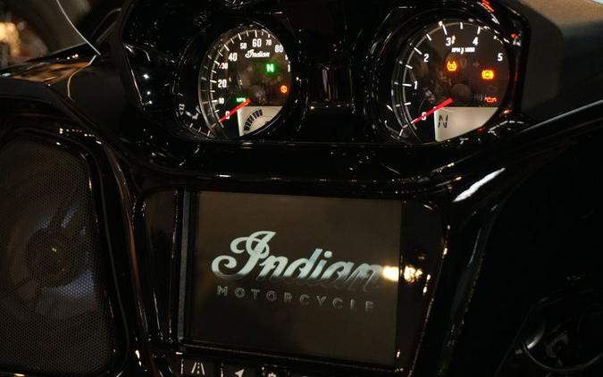 2026 Indian Motorcycle® Challenger® Dark Horse® 112 Black Crystal w/Black Metallic & Championship G