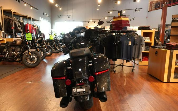 2026 Indian Motorcycle® Challenger® Dark Horse® 112 Black Crystal w/Black Metallic & Championship G