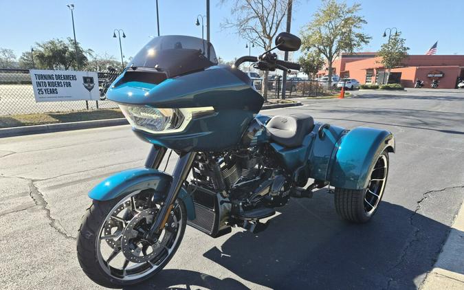 FLTRT 2026 Road Glide 3