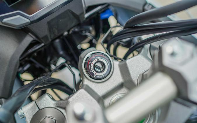 2026 Kawasaki KLE500 SE ABS