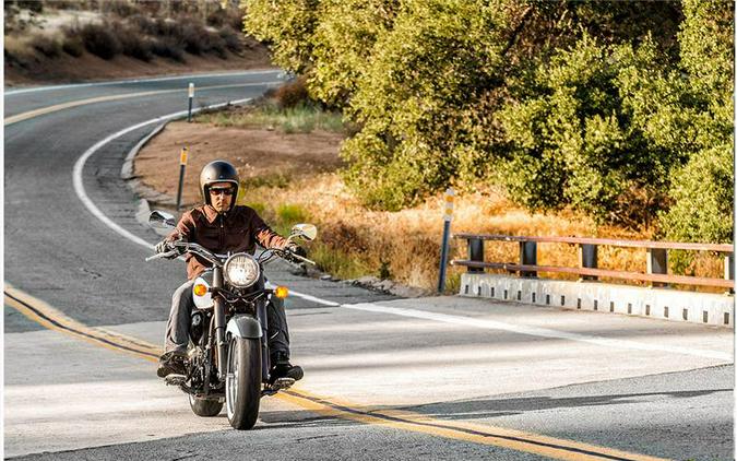 2024 Kawasaki Vulcan® 900 Classic - Pearl Storm Gray/Pearl Robotic White