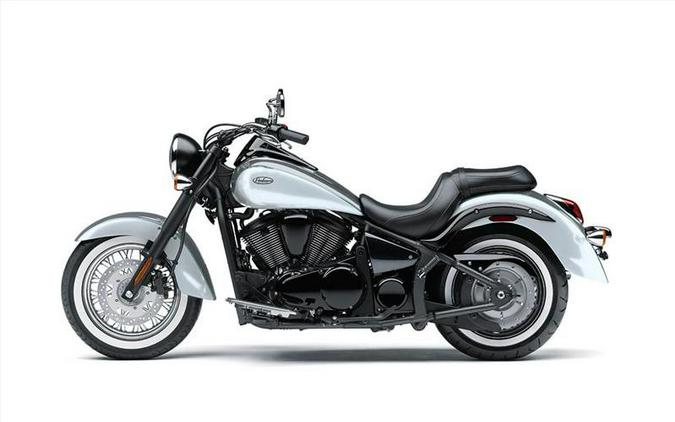2024 Kawasaki Vulcan® 900 Classic - Pearl Storm Gray/Pearl Robotic White