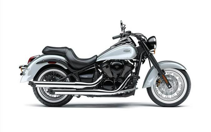 2024 Kawasaki Vulcan® 900 Classic - Pearl Storm Gray/Pearl Robotic White
