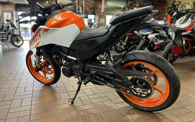 New 2024 KTM 250 DUKE