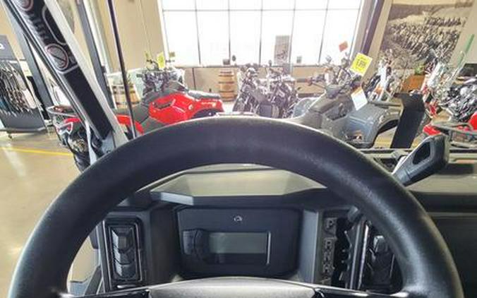 2026 Can-Am® Defender MAX Limited HD11 Desert Tan & Carbon Black