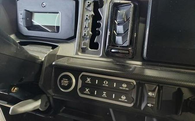 2026 Can-Am® Defender MAX Limited HD11 Desert Tan & Carbon Black