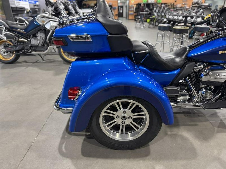 2017 Harley-Davidson® FLHTCUTG - Tri Glide® Ultra