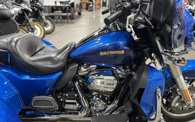 2017 Harley-Davidson® FLHTCUTG - Tri Glide® Ultra