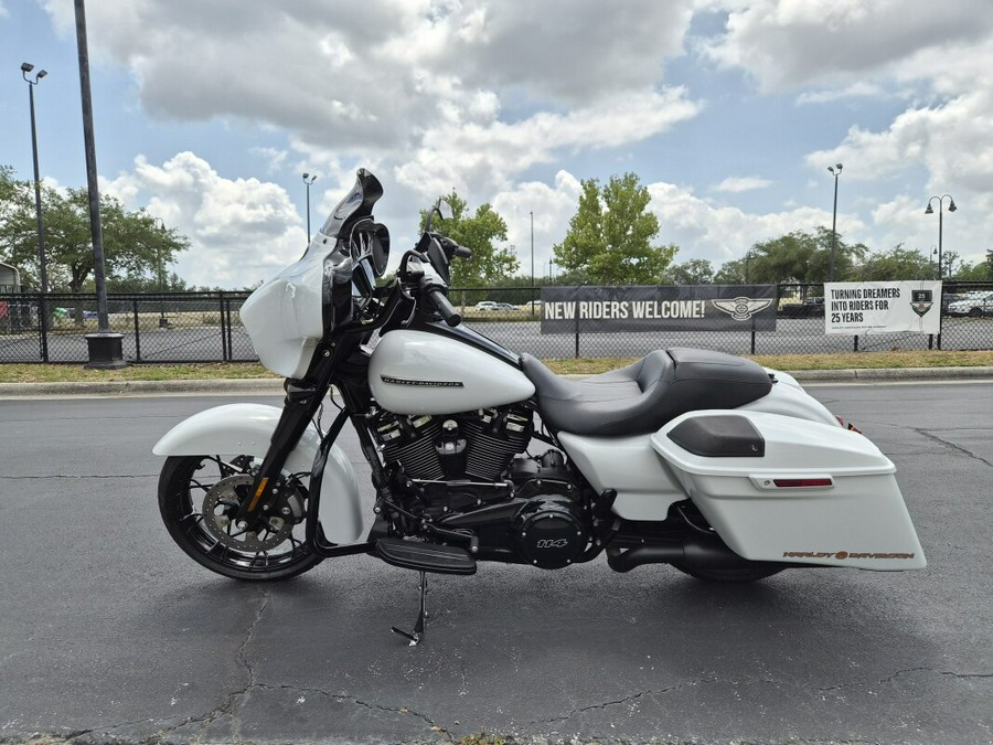 FLHXS 2020 Street Glide Special