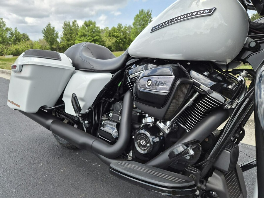 FLHXS 2020 Street Glide Special